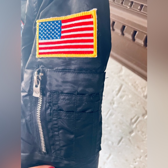 Cool Bomber Jacket With Patches - Picture 3 of 6